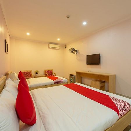 Capital O 417 Truong Son Hotel Hanoi Bagian luar foto