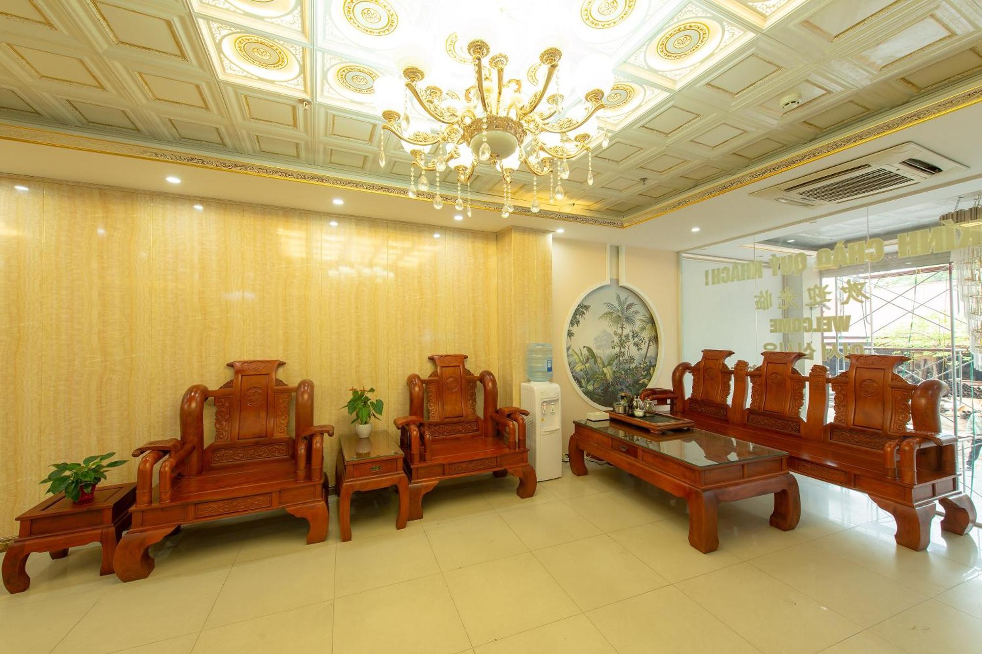 Capital O 417 Truong Son Hotel Hanoi Bagian luar foto